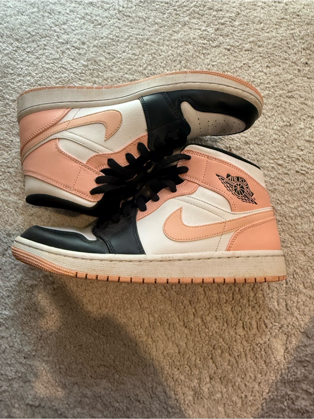 Jordan 1 High Women's Sneakers in Pink, Black & White